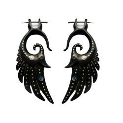 Tribal Horn Carved Earring Angel Wing Design Abalone Shell ERUQ32