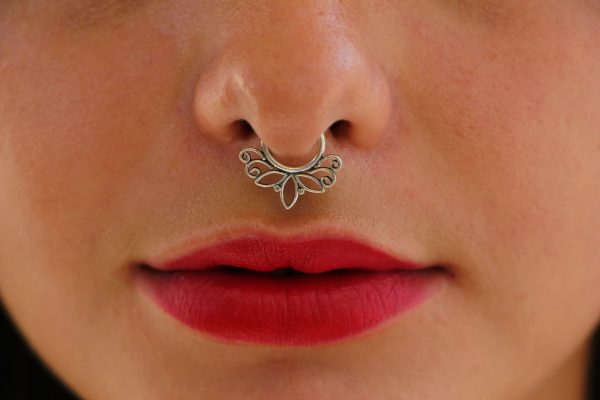 STL file fake Nose hook Pendant PIERCING Female Septum Barbaella male Non- Piercing Body Jewellery Weight FAKE NIPPLE Clamps femJ-75 3d print cnc  👃・Design to download and 3D print・Cults
