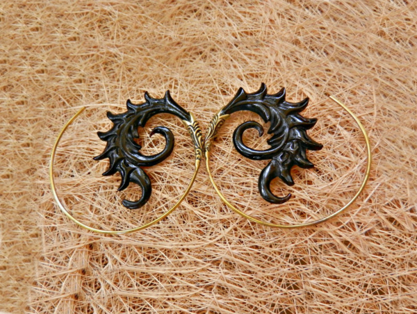 Spiral Carved Earrings Tribal Horn Hoops Aztec Sun ERHBS35