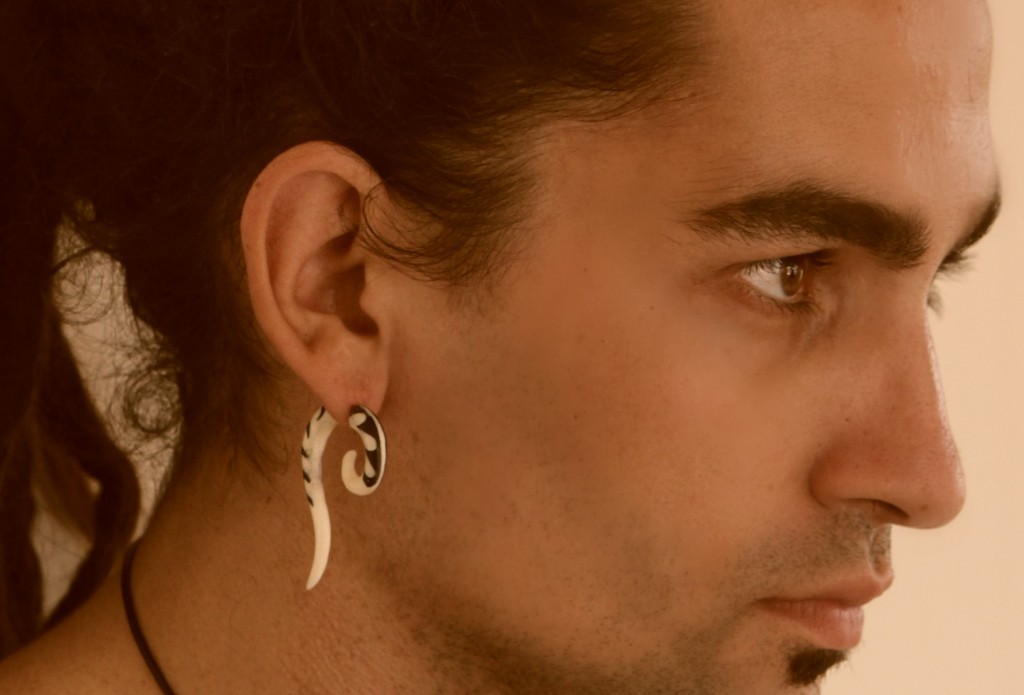 Bone Carved Inlay Gauge Ear Stretcher Q Mark Expander Wave - Image 3